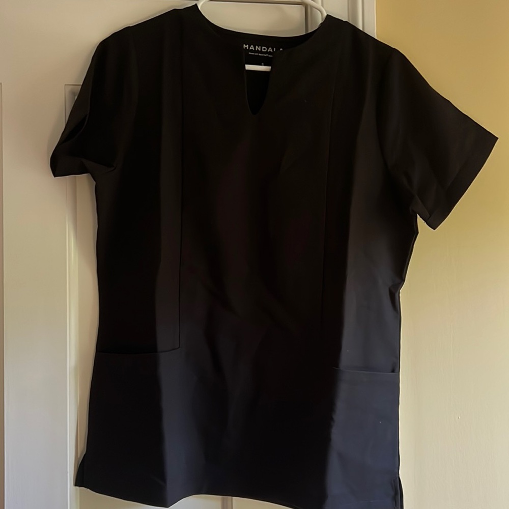 NWT Mandala scrub top